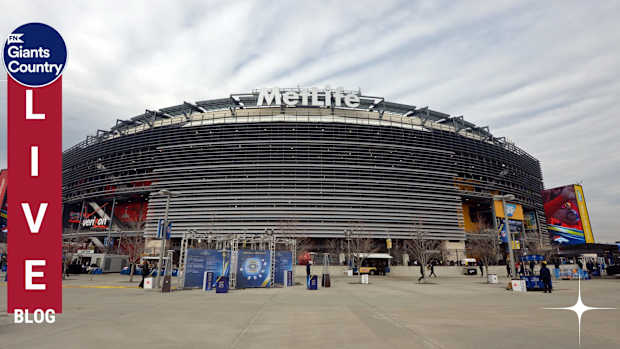 New York Giants MetLife Stadium Day time exterior Live blog